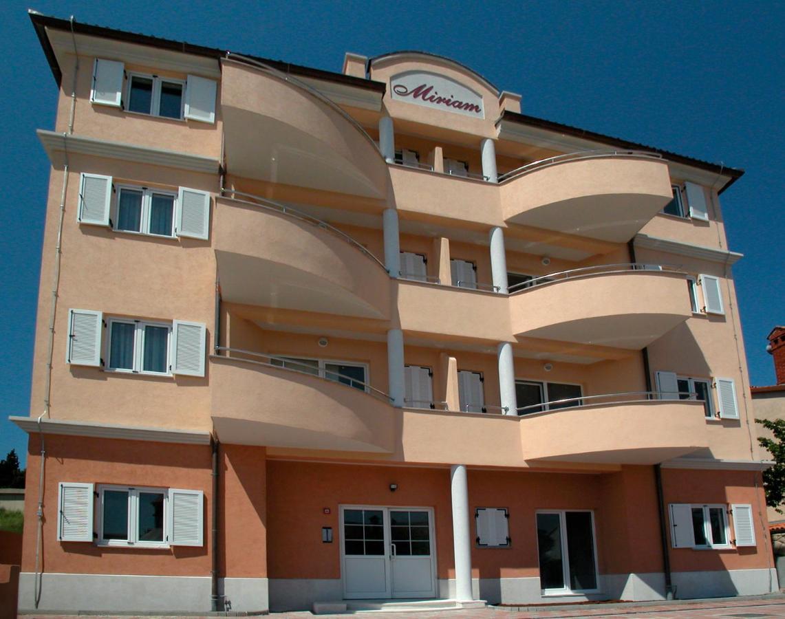 Apartments Miriam Premantura Kültér fotó